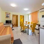 아파트 With Parking Space Baska, Krk - 22415 바슈카